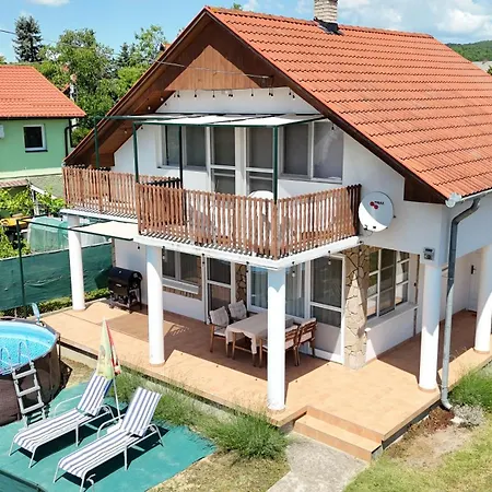 No 44 House Nora * Вонярцвашхедь